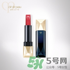 ��ʲô�ں�Զ�������ɫ?